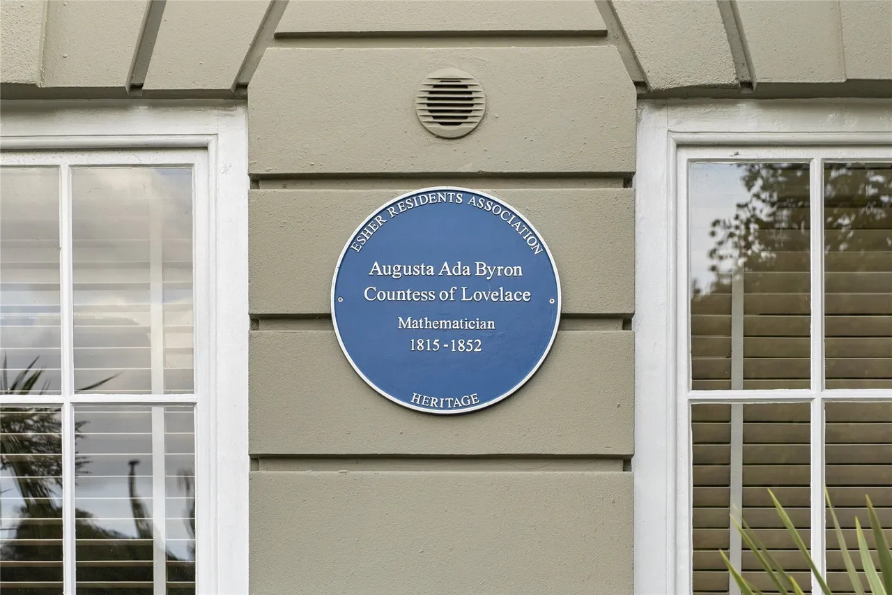 High Street, Esher, KT10, photo 16
