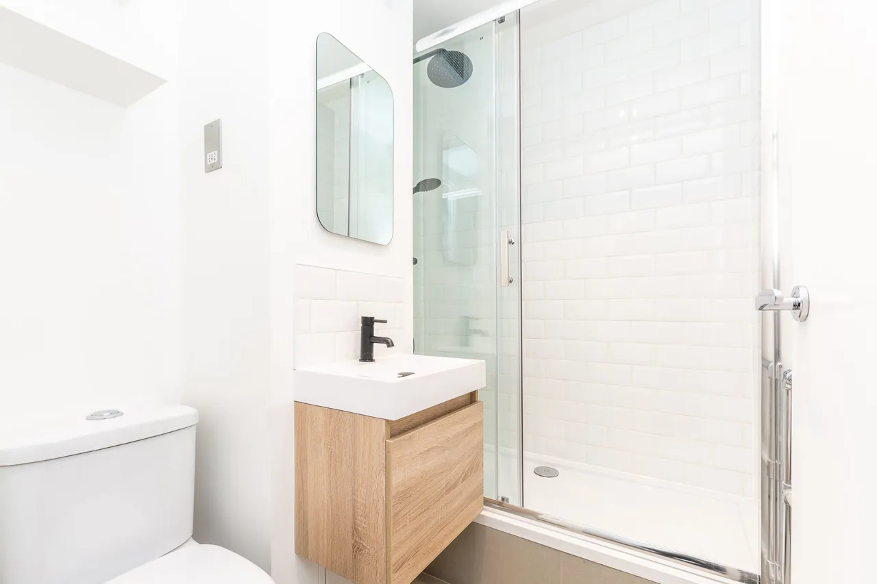 38 Shelburne Court, 3 Carlton Drive, London, photo 3