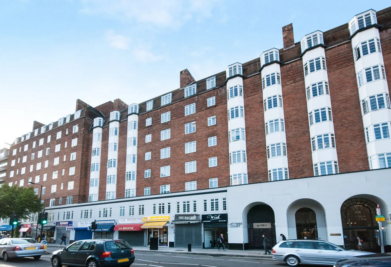 Hammersmith Road, Hammersmith, W6, photo 2
