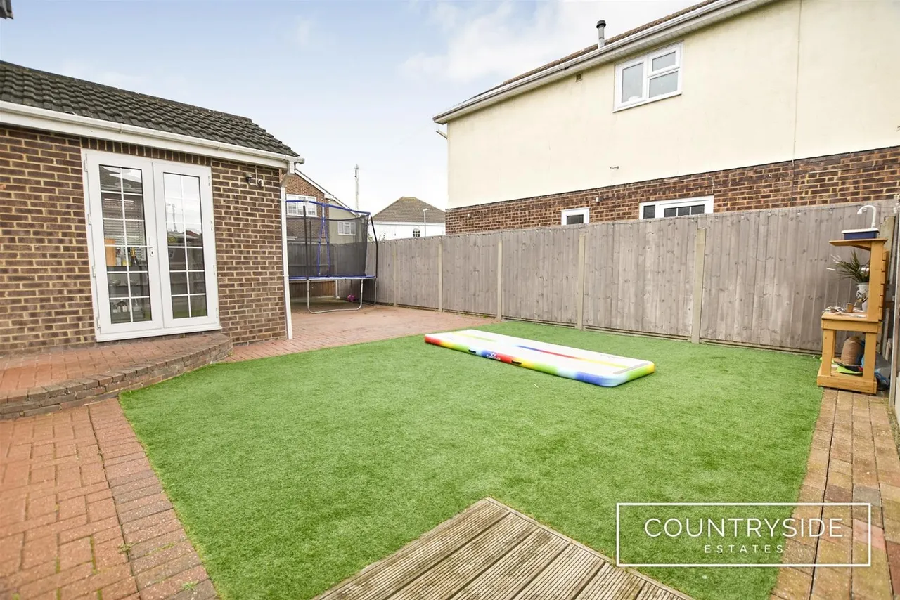 Waterdene, Canvey Island, photo 20