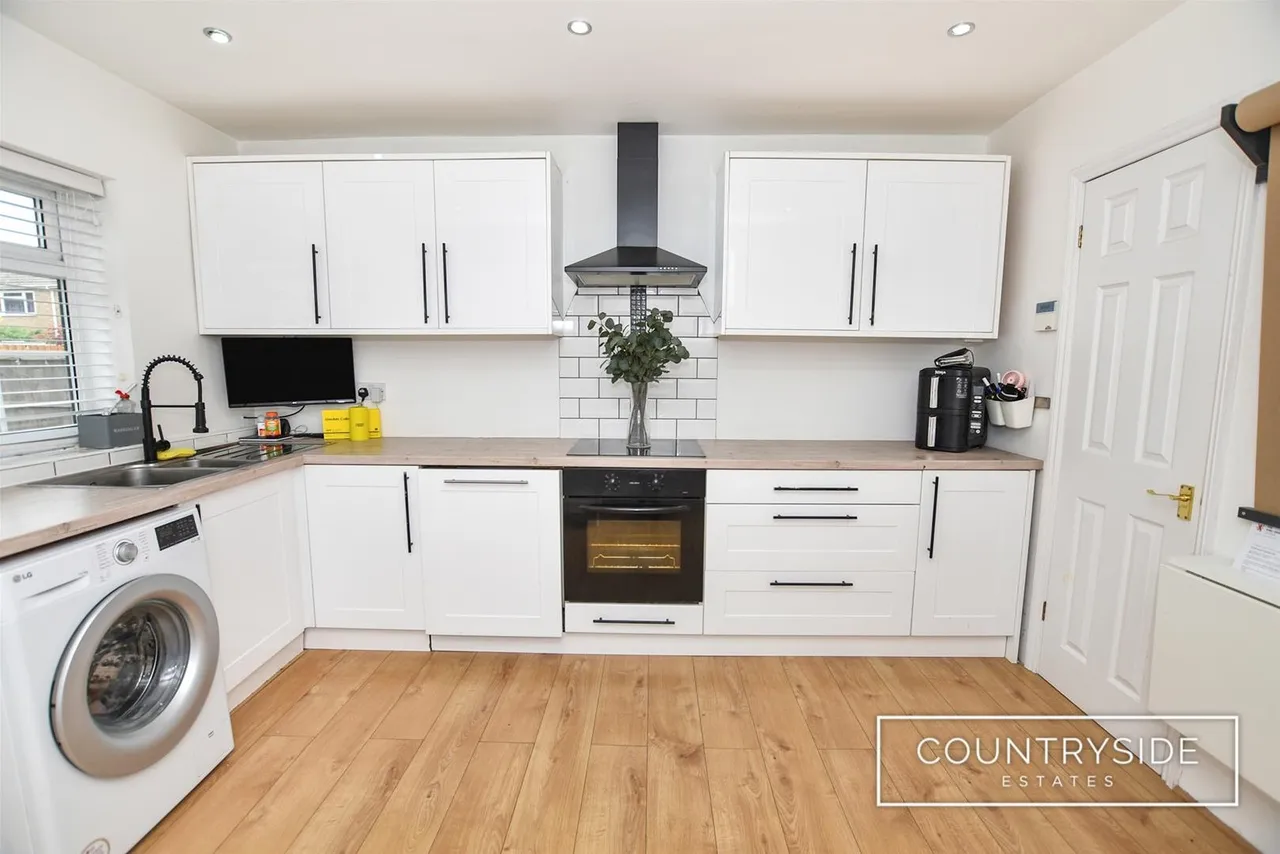 Waterdene, Canvey Island, photo 6