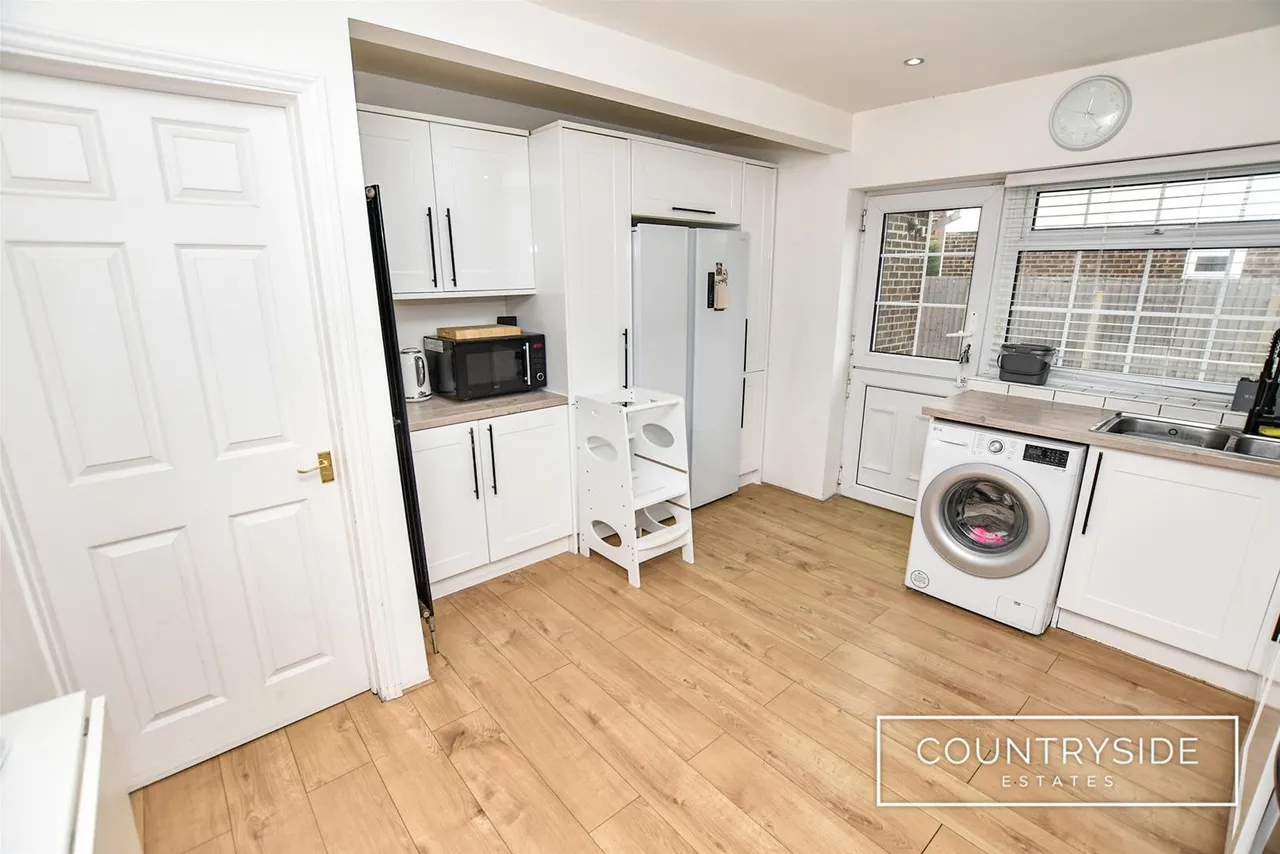 Waterdene, Canvey Island, photo 7
