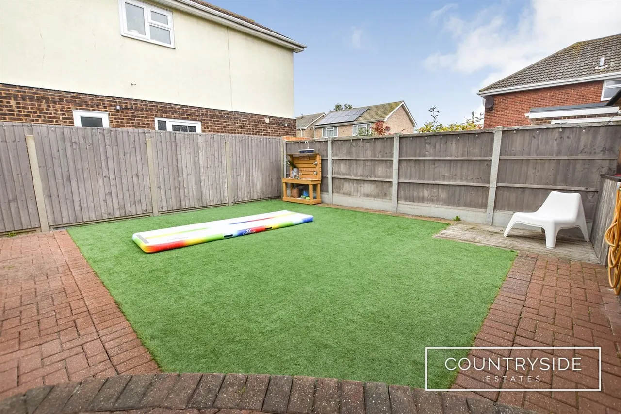 Waterdene, Canvey Island, photo 19