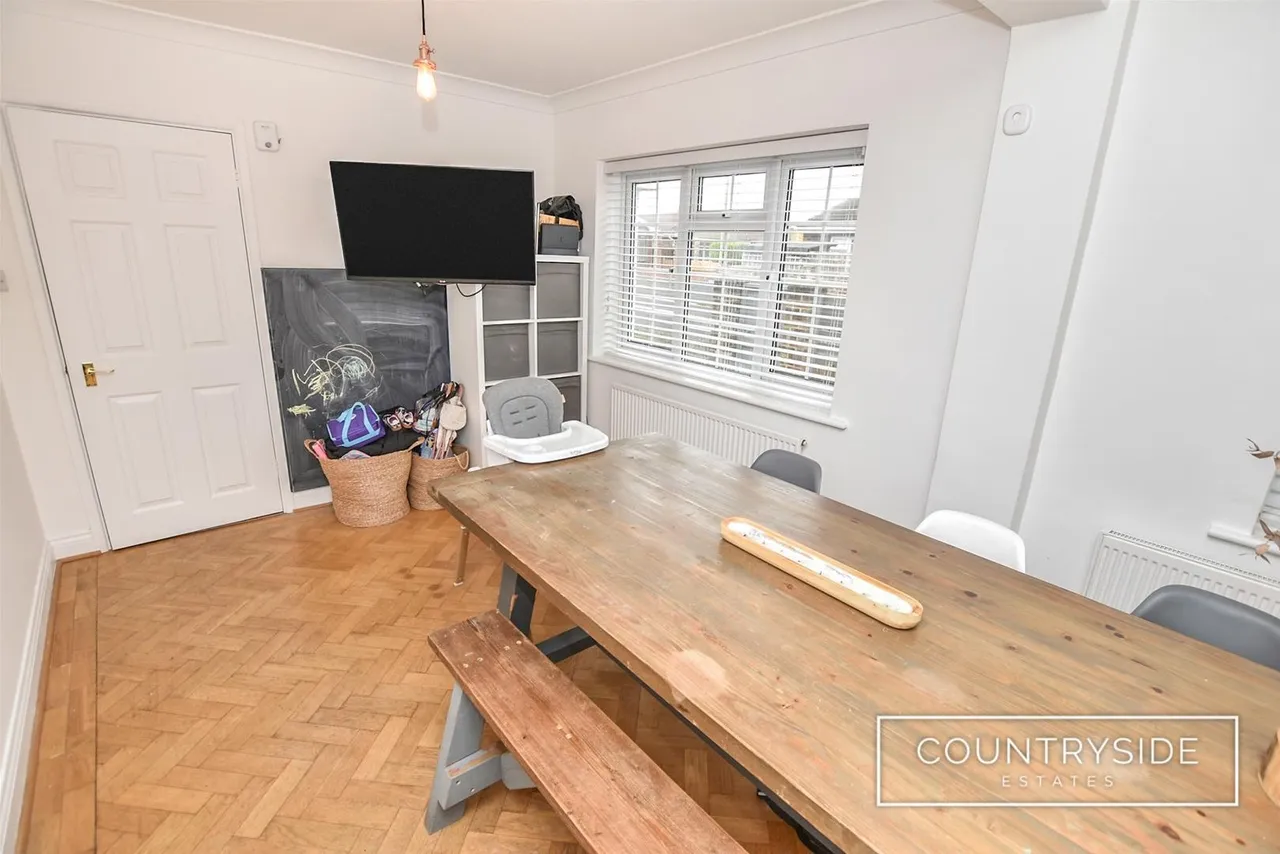 Waterdene, Canvey Island, photo 9