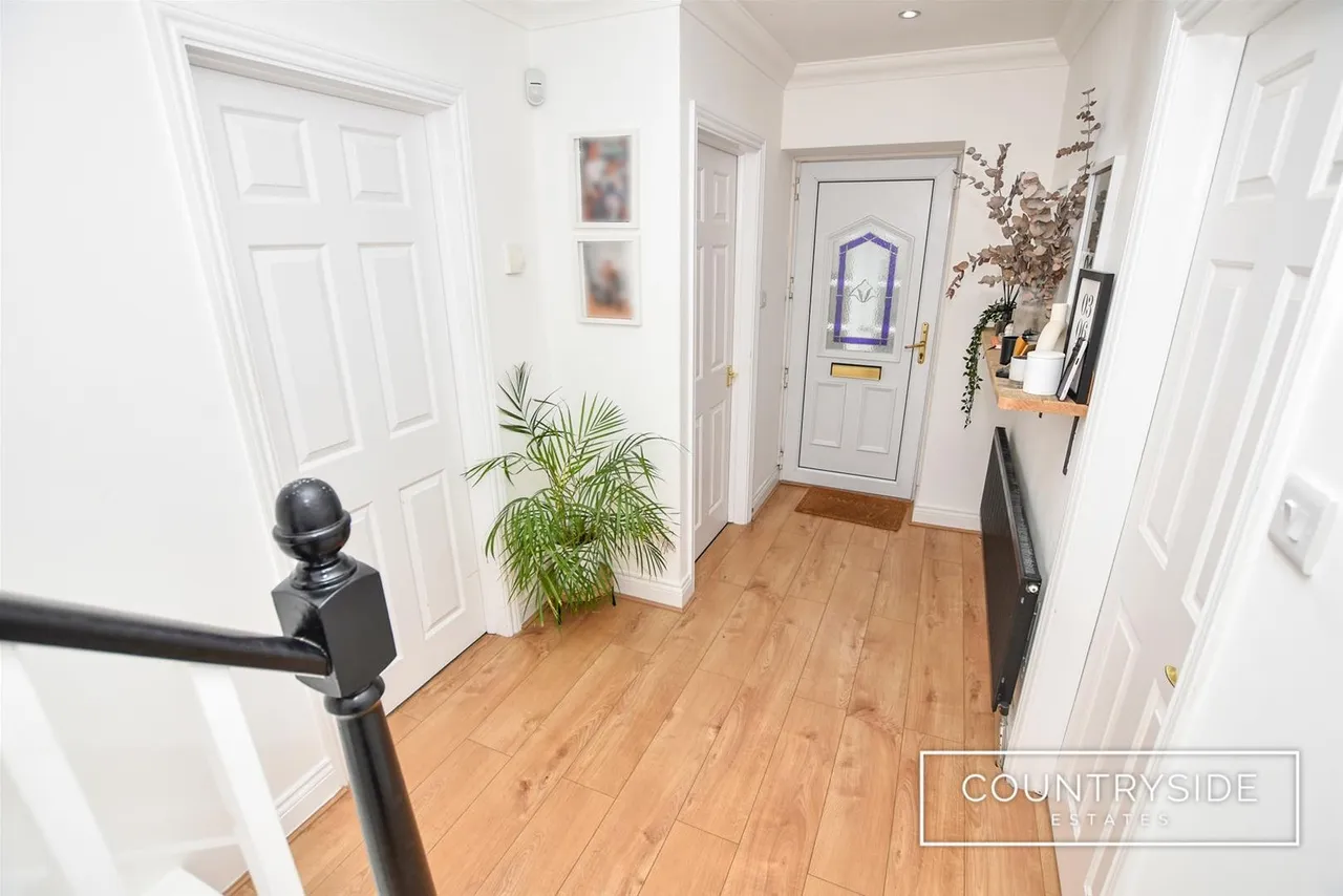 Waterdene, Canvey Island, photo 2