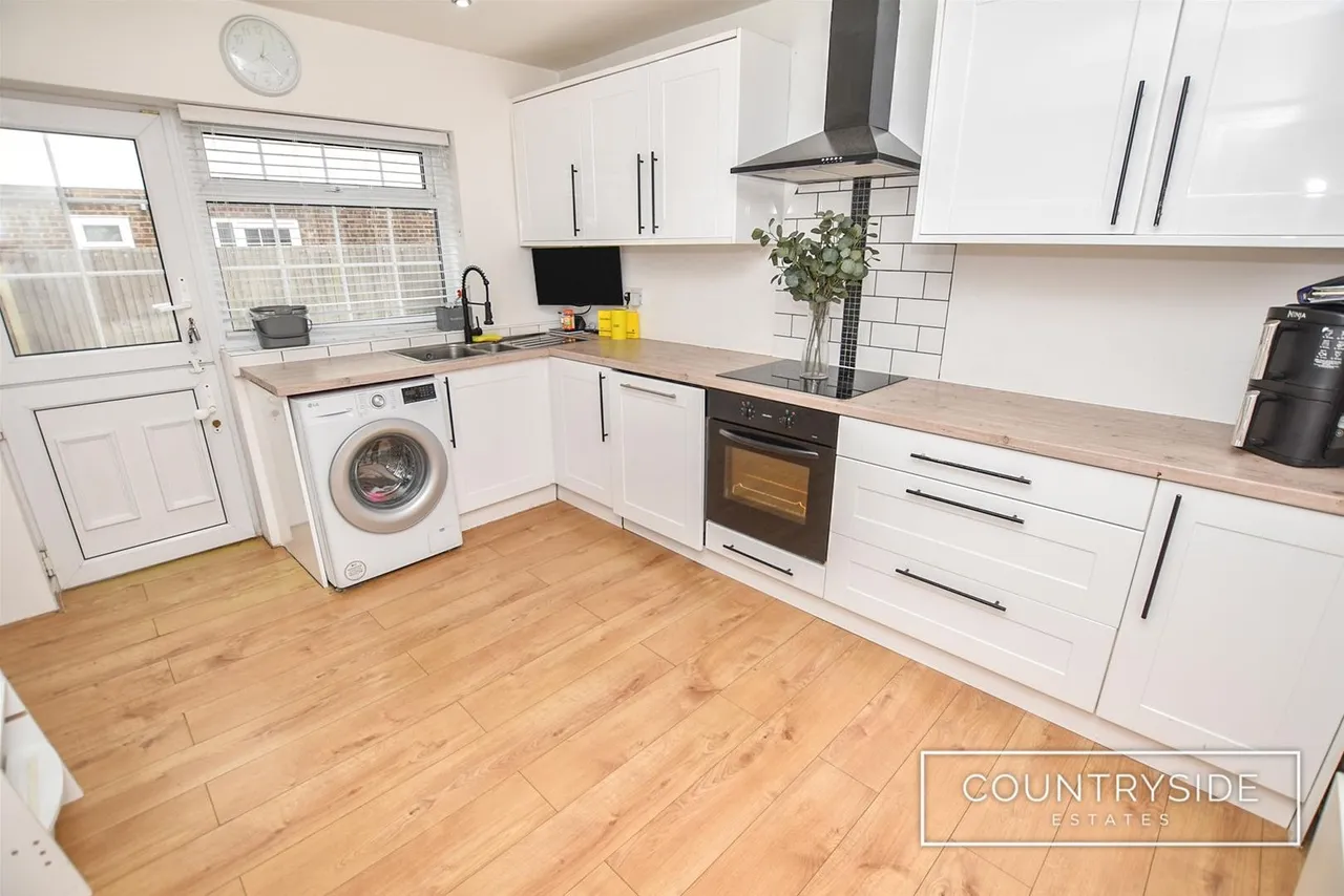 Waterdene, Canvey Island, photo 5