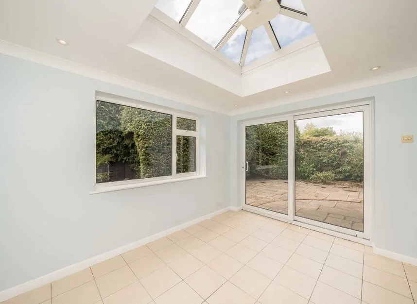 Elizabeth Gardens, Sunbury-On-Thames, TW16, photo 6