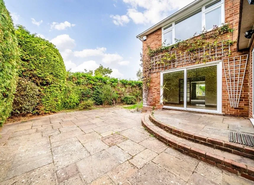 Elizabeth Gardens, Sunbury-On-Thames, TW16, photo 5
