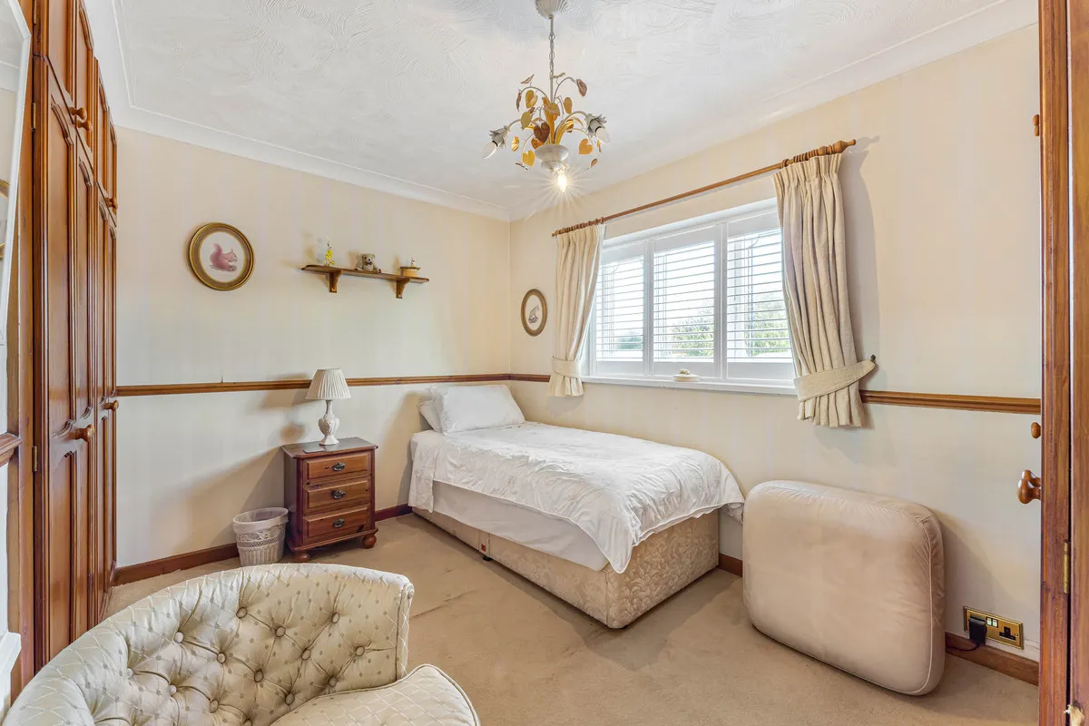 London, SE9 2HF, photo 11