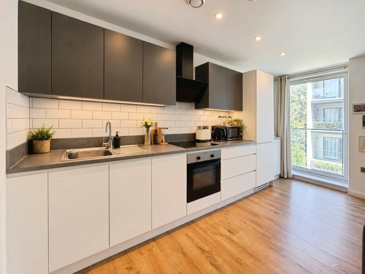 Farnborough Road, Farnborough, GU14, photo 3