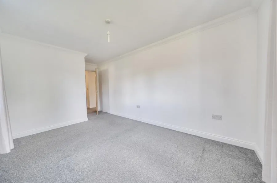 Witham Road, Romford, RM2, photo 8