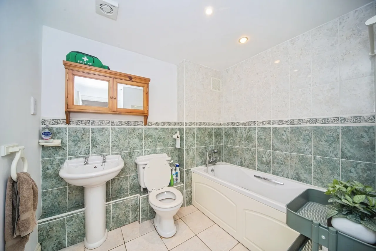 Winchester Road, Southampton, SO16, photo 14