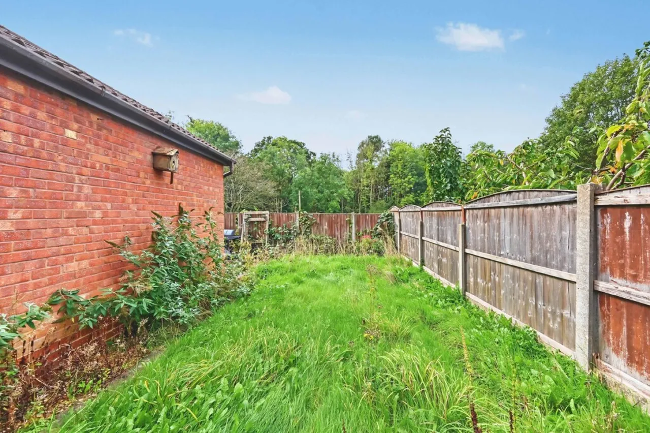 Bircham Walk, Westbury Park, ST5, photo 10