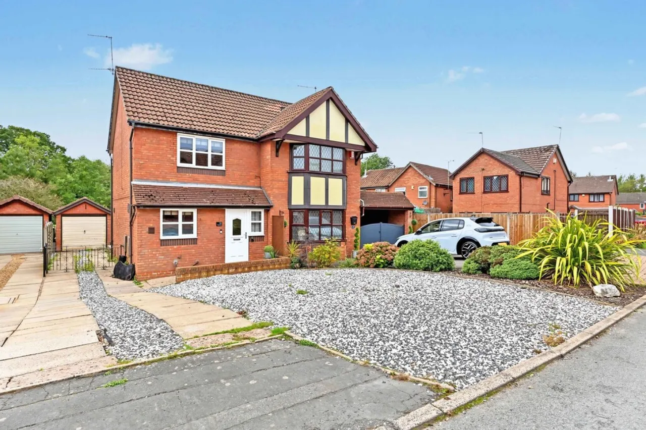 Bircham Walk, Westbury Park, ST5, photo 17