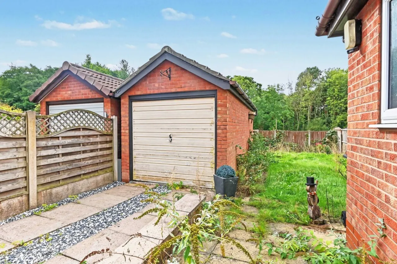 Bircham Walk, Westbury Park, ST5, photo 11