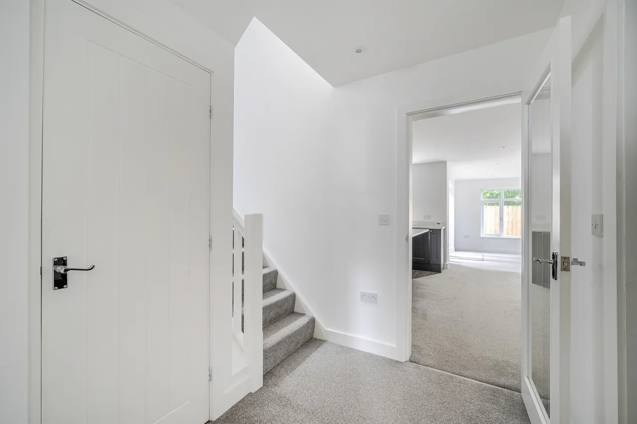 Highmoor Lane, Cleckheaton, BD19, photo 18