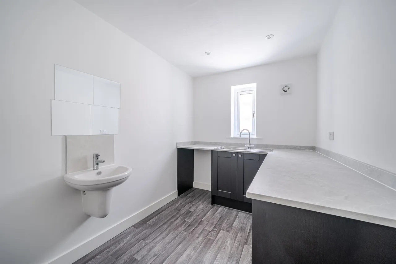 Highmoor Lane, Cleckheaton, BD19, photo 14
