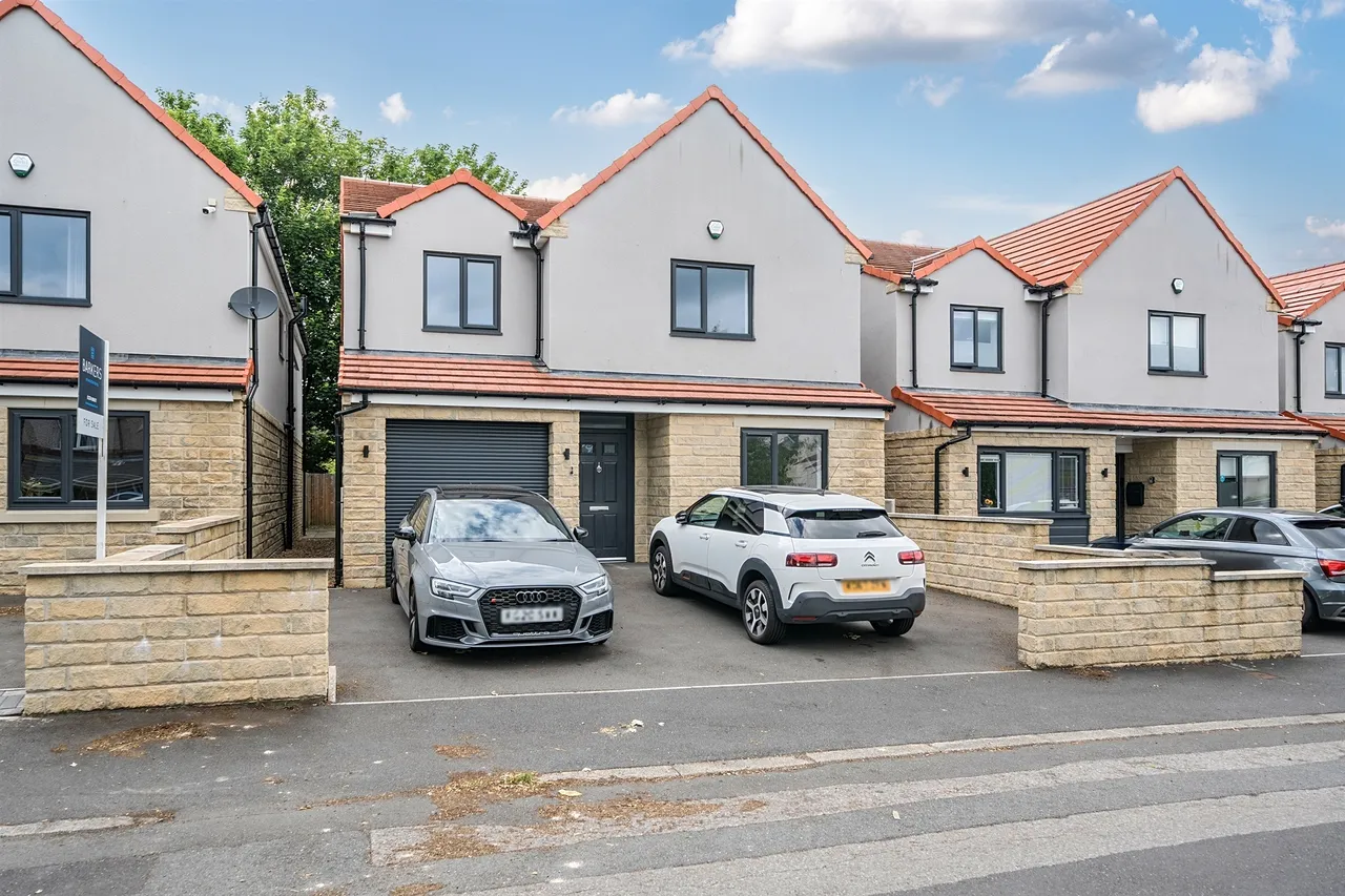 4 bed house for sale, Highmoor Lane, Cleckheaton, BD19