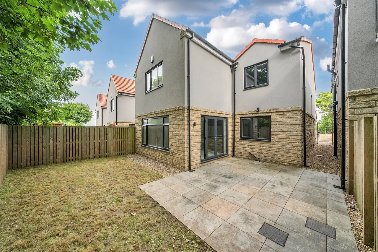 Highmoor Lane, Cleckheaton, BD19, photo 7