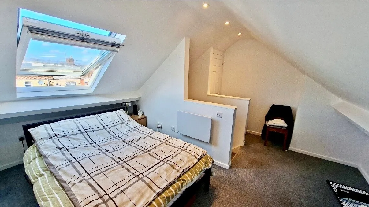 Ipswich Street, Swindon, SN2, photo 8
