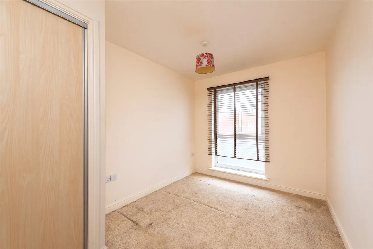 Top Fair Furlong, Redhouse Park, MK14, photo 4