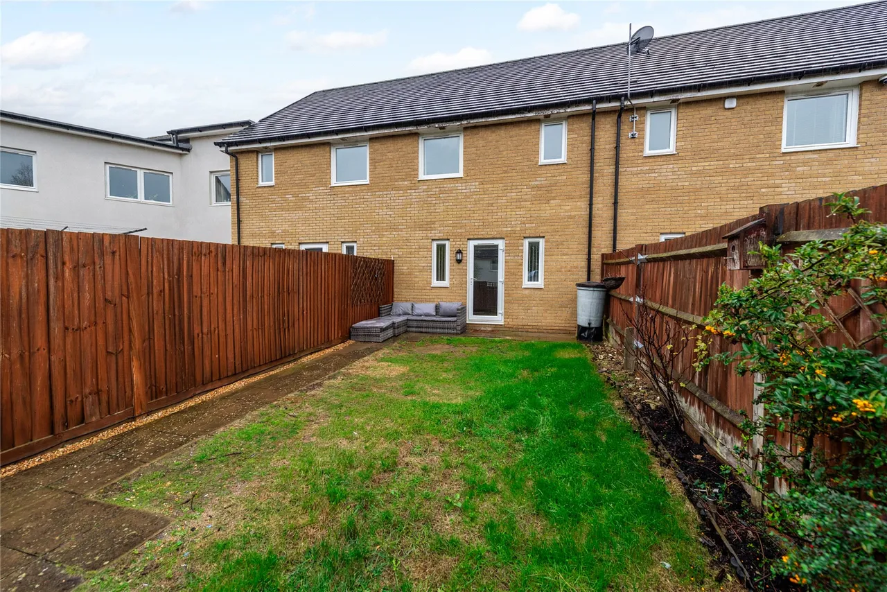 Top Fair Furlong, Redhouse Park, MK14, photo 11