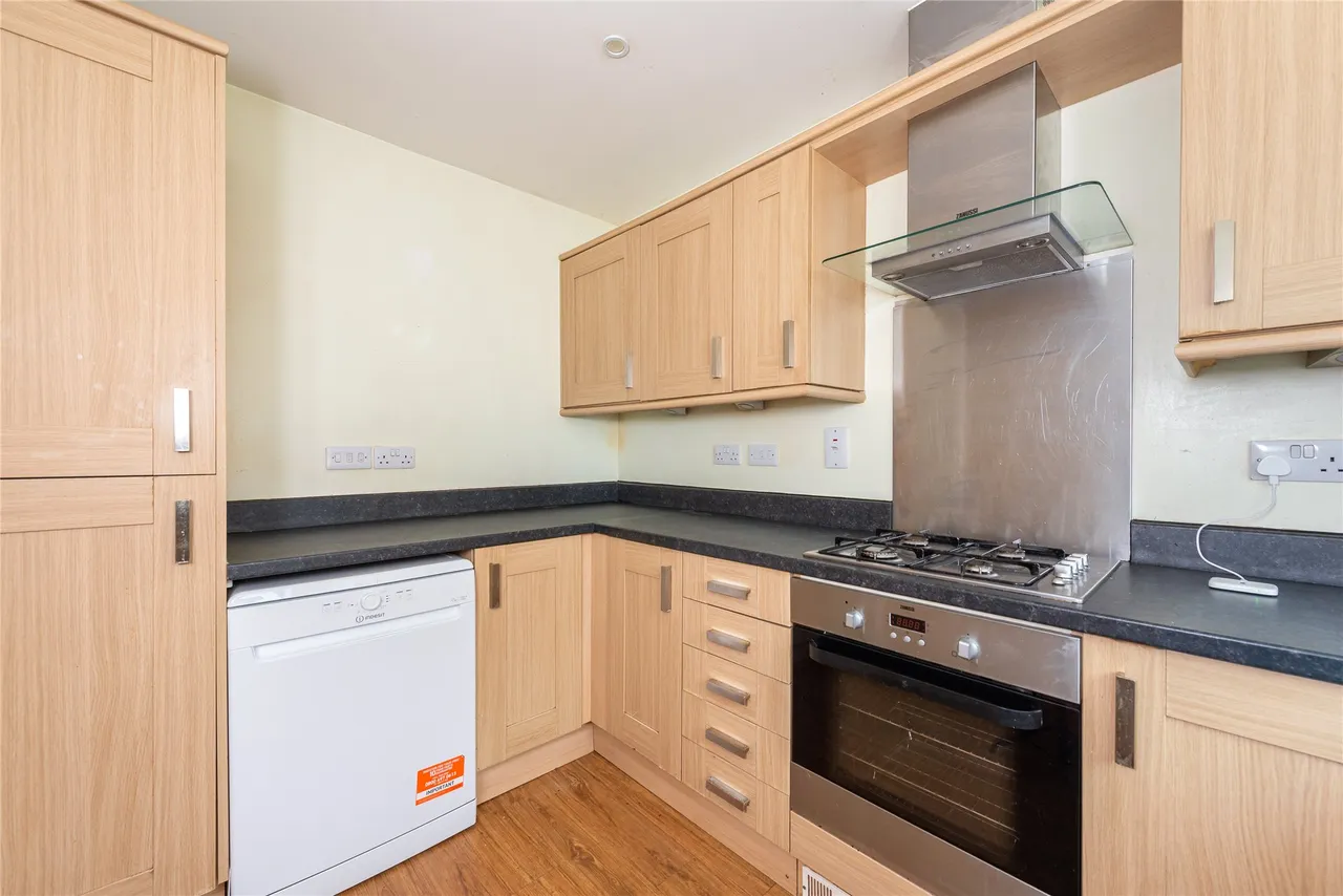 Top Fair Furlong, Redhouse Park, MK14, photo 7