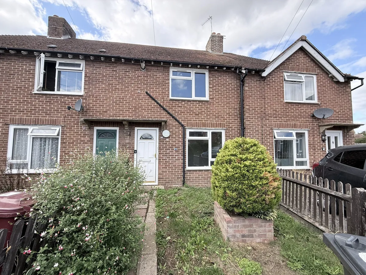 2 bed house for sale, Bramber Road, Chichester, PO19