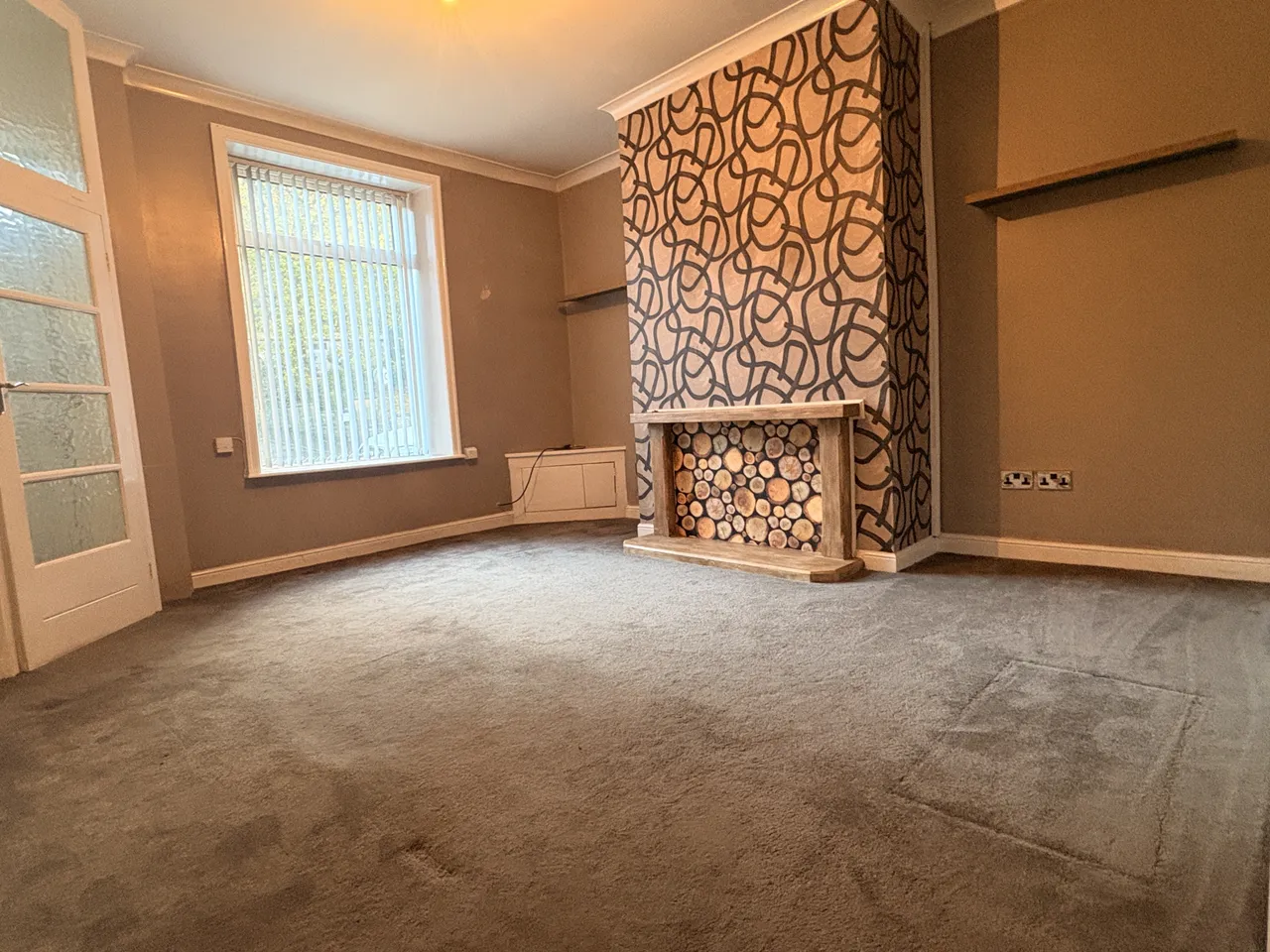 Market Street, Whitworth, OL12, photo 2
