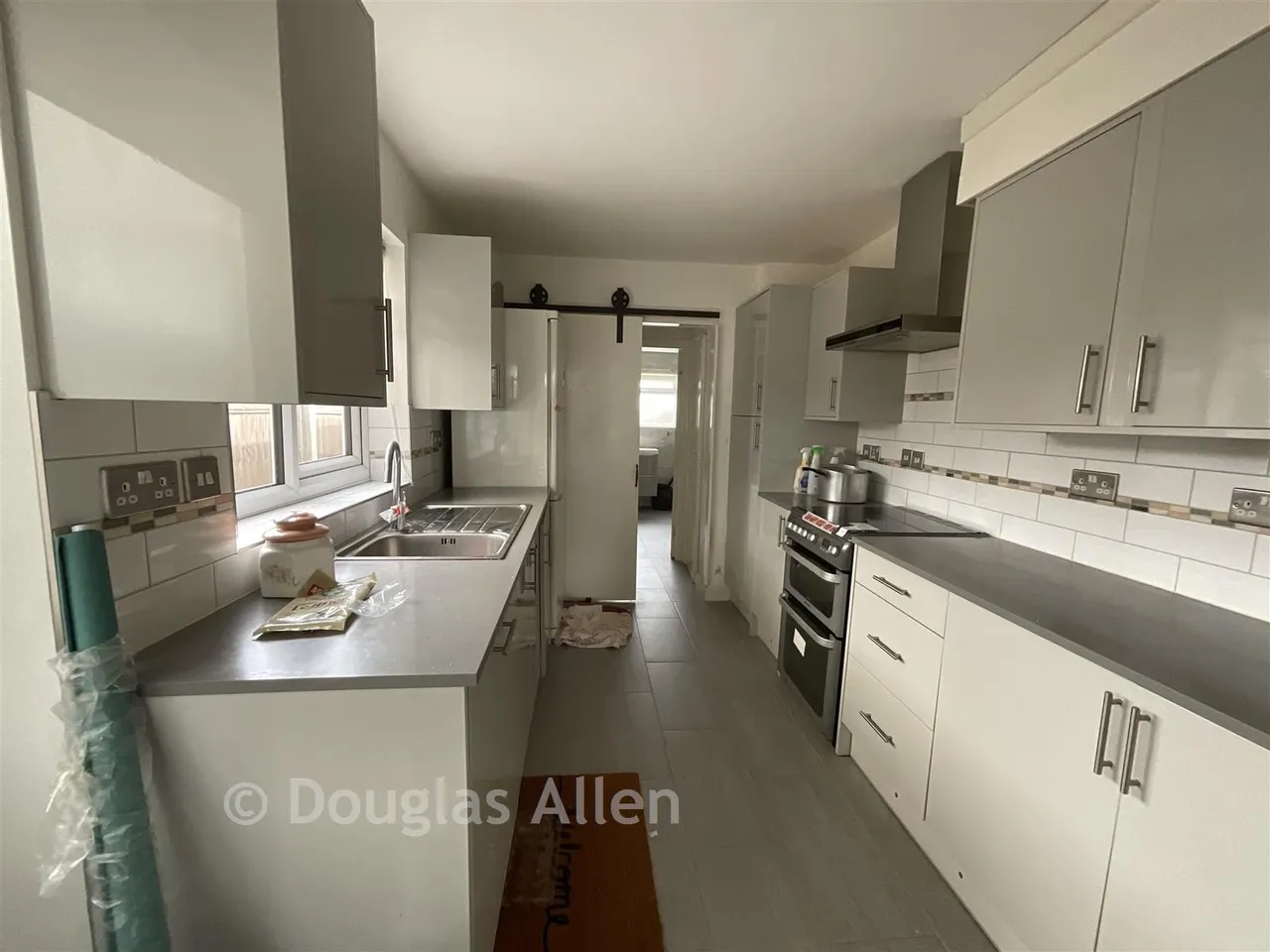 Chester Road, London, E16, photo 3