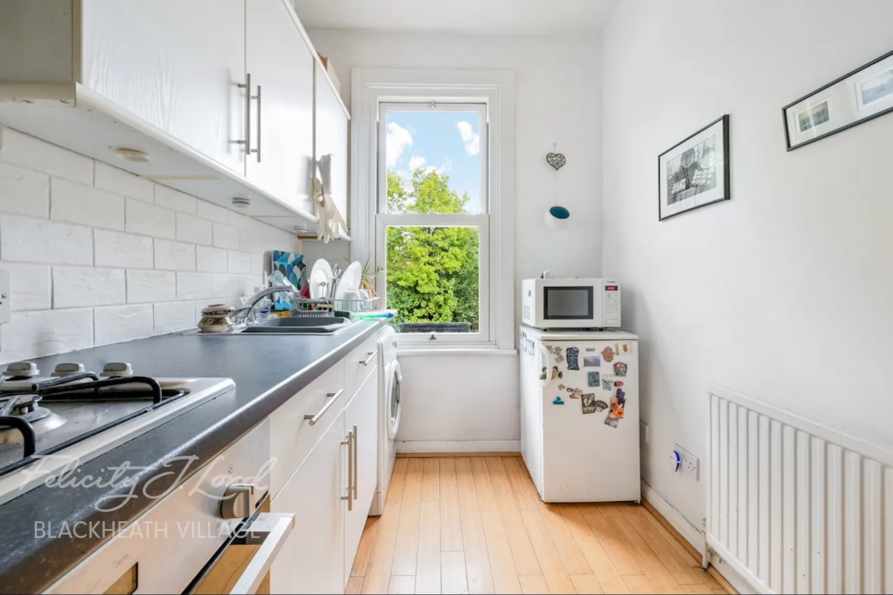 Lee High Road, London, SE12, photo 11