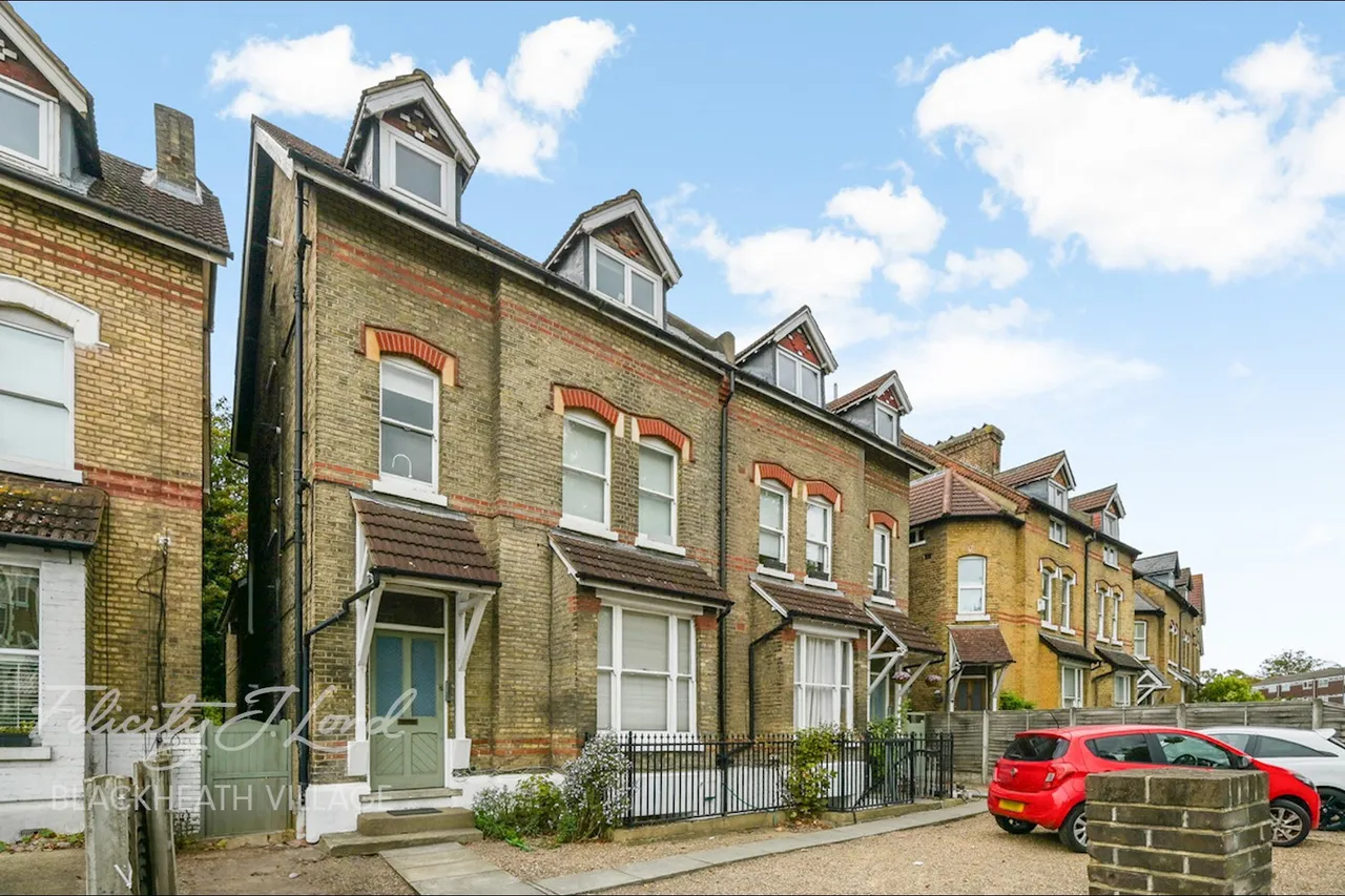 1 bed flat for sale, Lee High Road, London, SE12