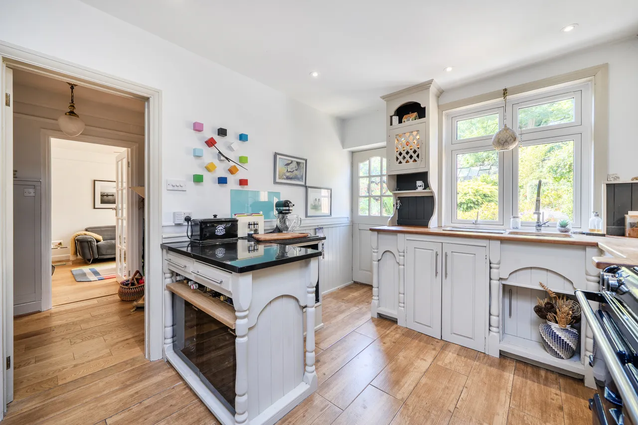 Manor Road, Winchester, SO21, photo 5