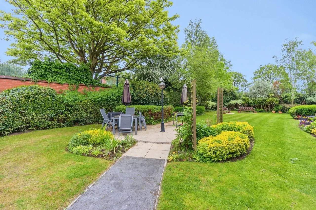 Burnage Lane, Manchester, Greater Manchester, M19, photo 11