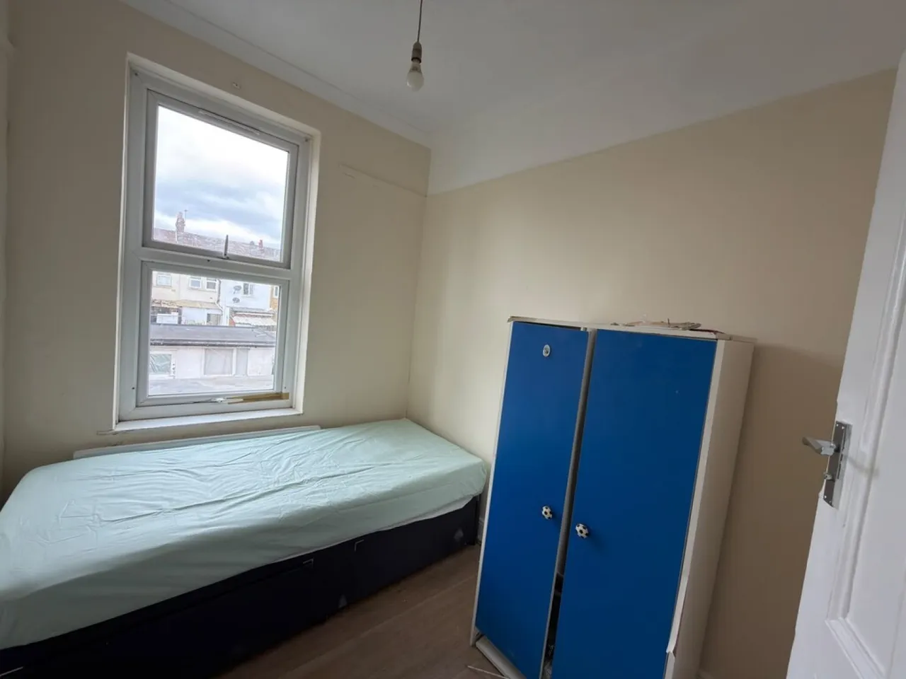 Oswald Road , Southall, Middlesex, photo 12