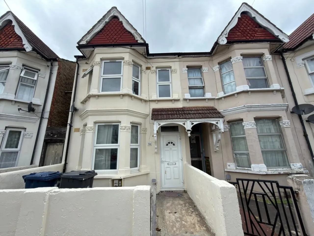 5 bed house to rent — Oswald Road , Southall, Middlesex