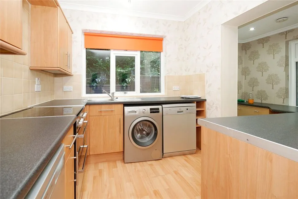 Rockcliffe Avenue, Baildon, West Yorkshire, BD17, photo 4
