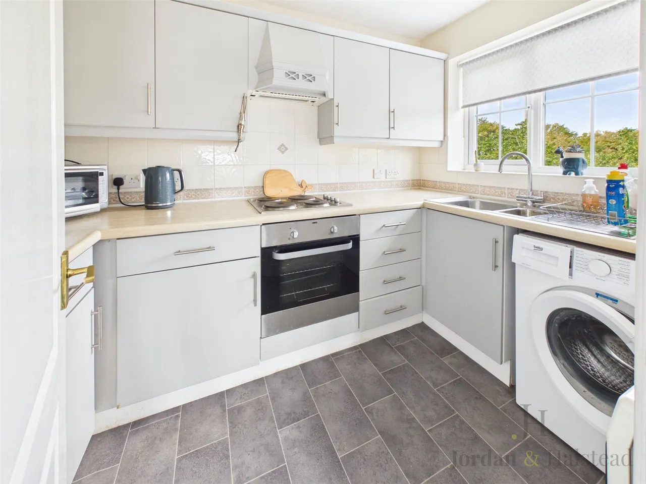 Heathcote Close, Chester, Cheshire, CH2 2RB, photo 8