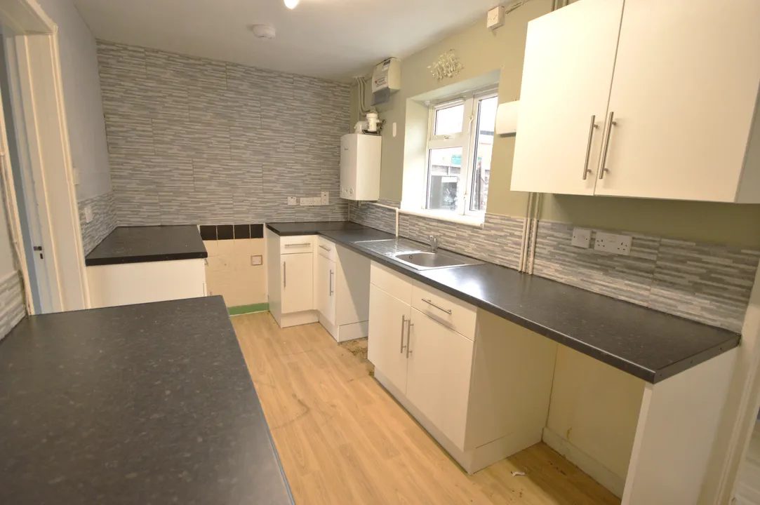 The Crescent, Tenbury Wells, Worcestershire, WR15 8DG, photo 3