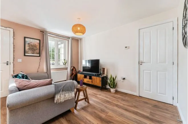 Meadow Lane, Newmarket, CB8, photo 4