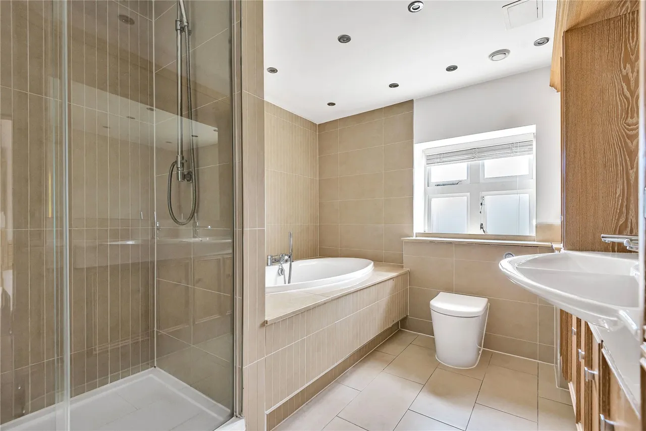 Bedwell Park, Cucumber Lane, Essendon, AL9 6GJ, photo 12