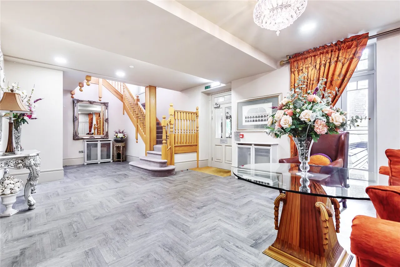 Bedwell Park, Cucumber Lane, Essendon, AL9 6GJ, photo 6