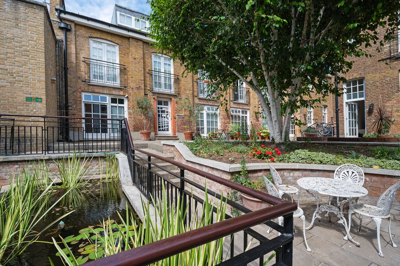 1 Bath House, 25 Dunbridge Street, London, photo 11
