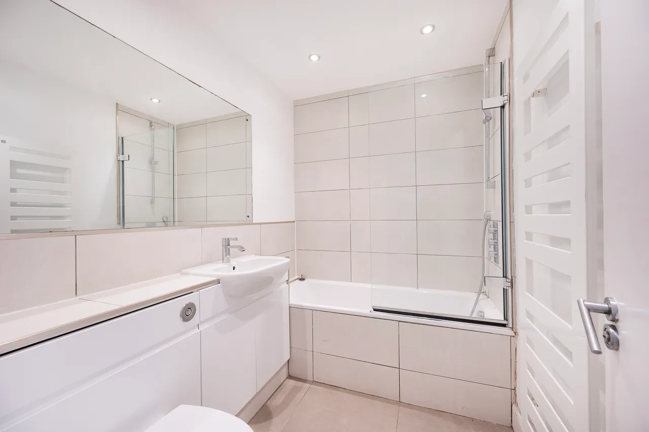 1 Bath House, 25 Dunbridge Street, London, photo 6