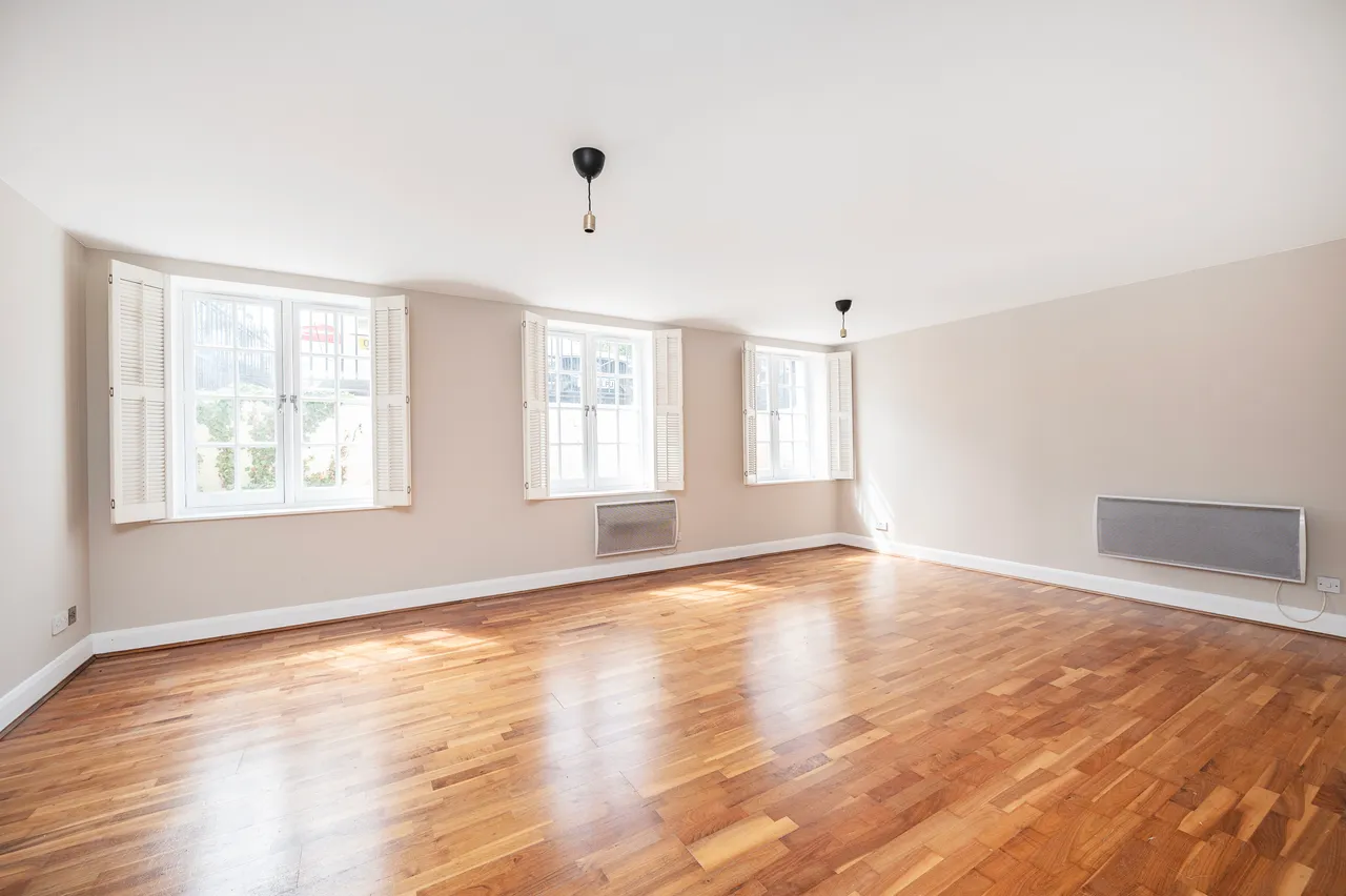 1 Bath House, 25 Dunbridge Street, London, photo 2
