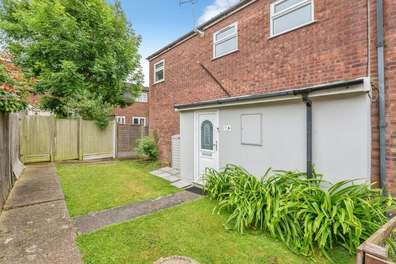 3 bed house for sale — Wayletts, Basildon, Essex, SS16