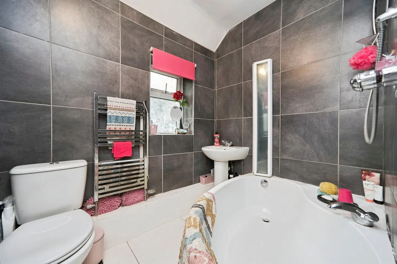 Lincombe Drive, Leeds, LS8, photo 12