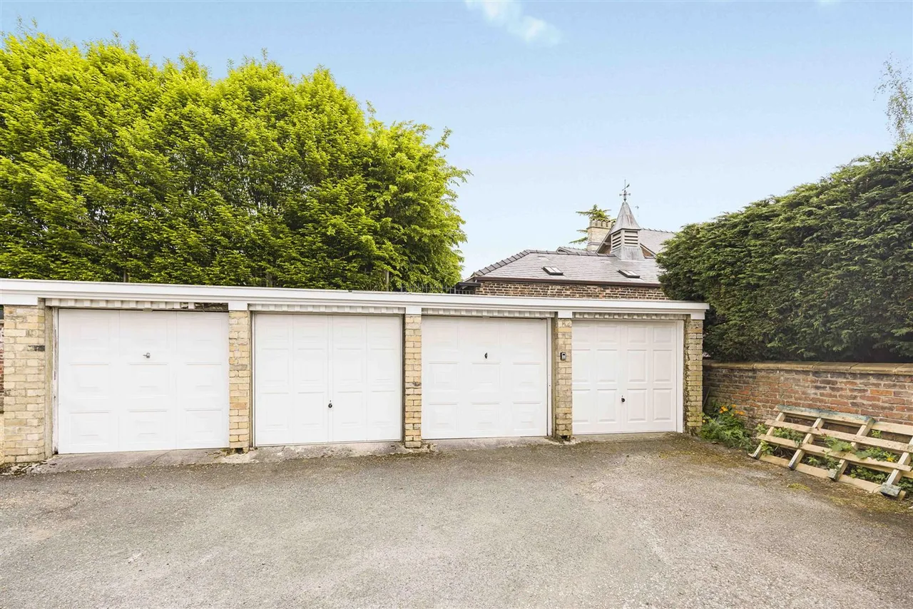 Heald Road, Bowdon, WA14, photo 15