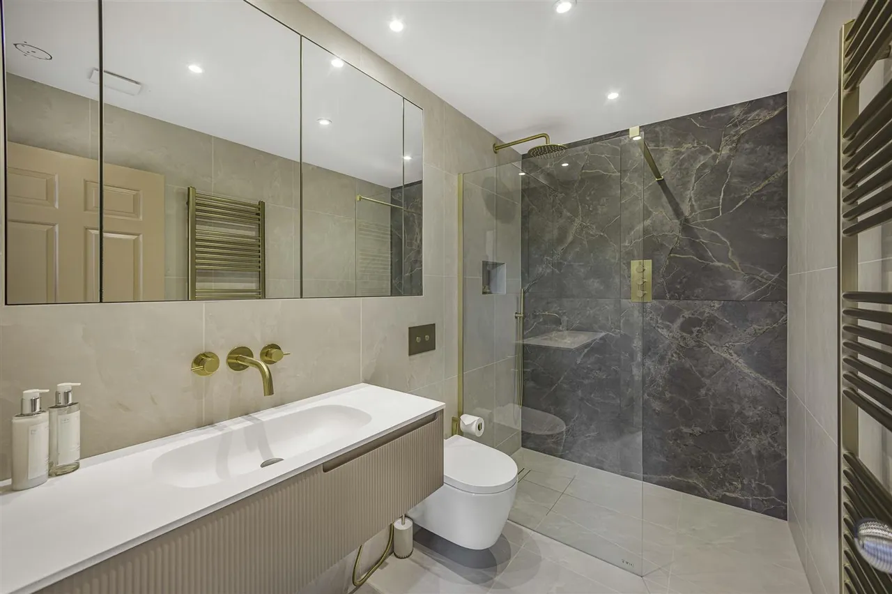 Heald Road, Bowdon, WA14, photo 11