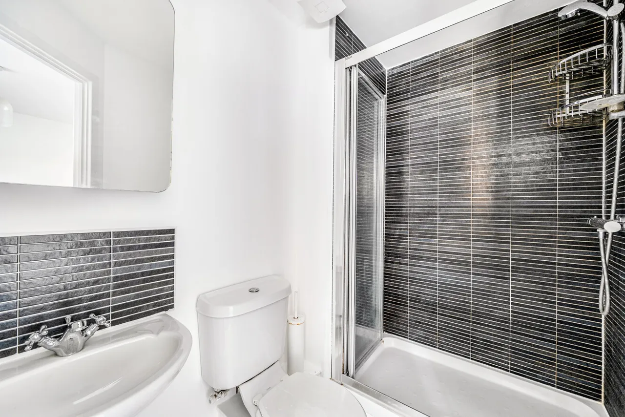 Coppetts Road, London, N10, photo 10